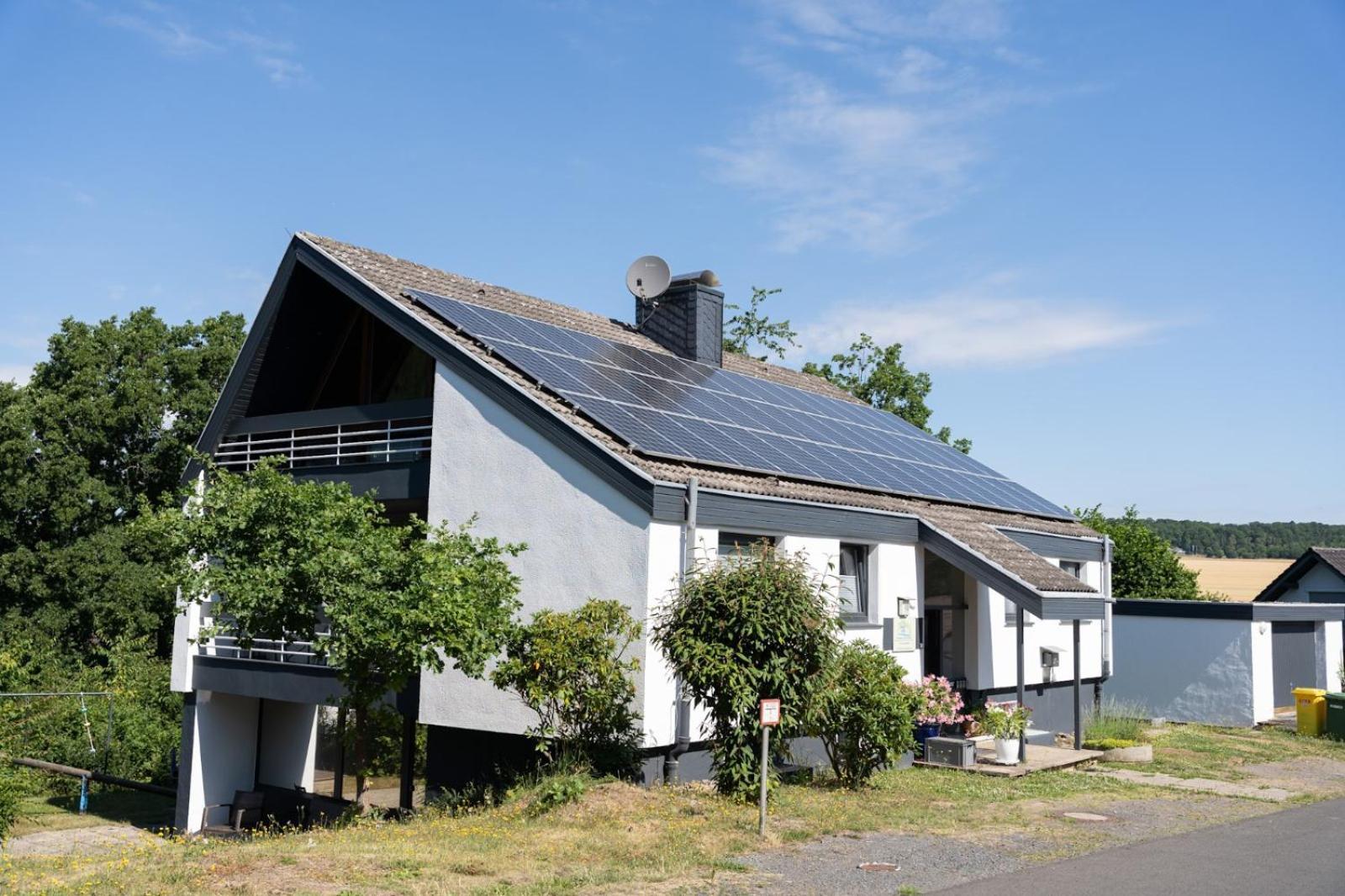 Ferienhaus Schoene Aussicht Ferienwohnung Gruen Hemfurth-Edersee 外观 照片